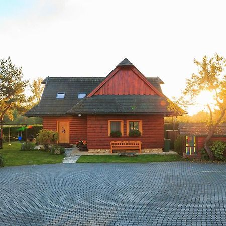 River Cottage Besenova Bagian luar foto