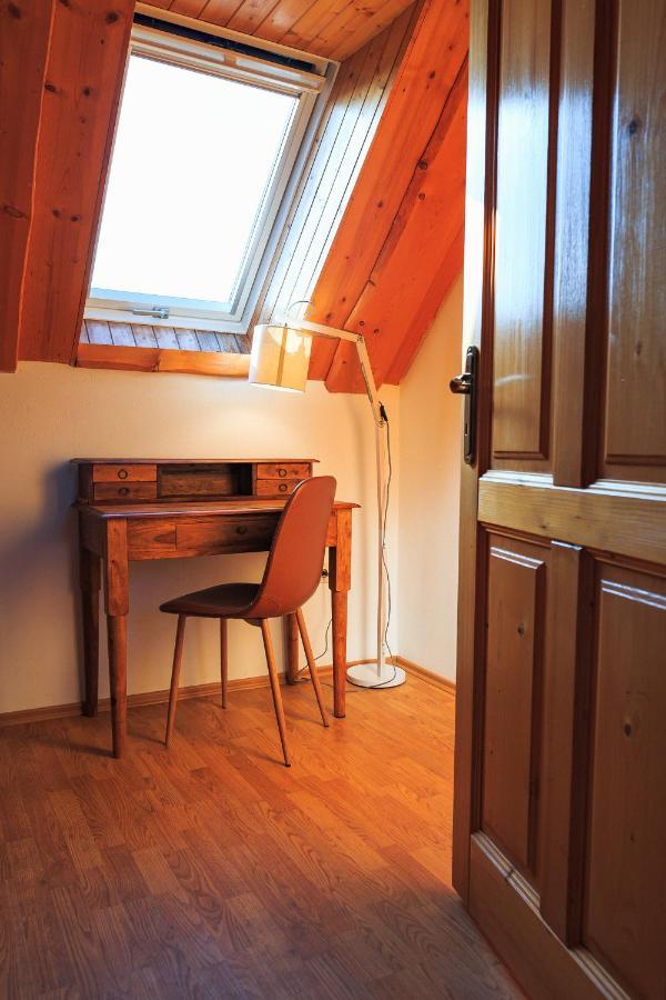 River Cottage Besenova Bagian luar foto