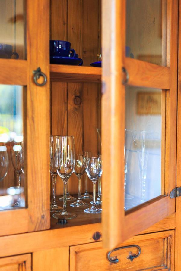 River Cottage Besenova Bagian luar foto