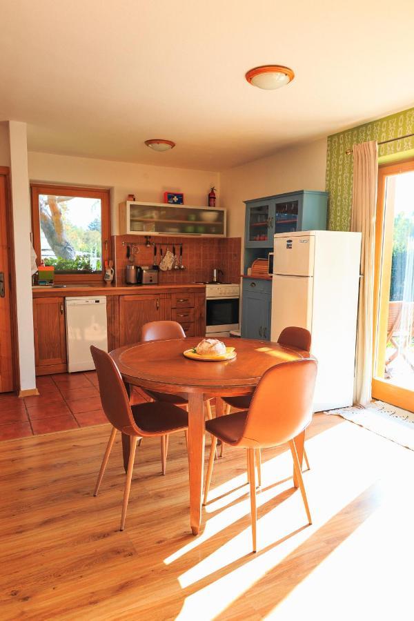 River Cottage Besenova Bagian luar foto