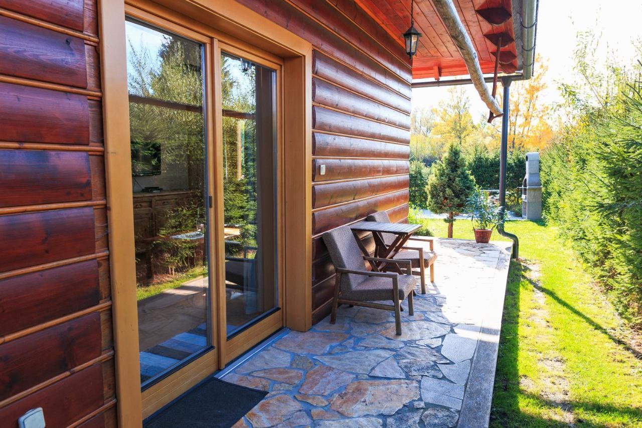 River Cottage Besenova Bagian luar foto
